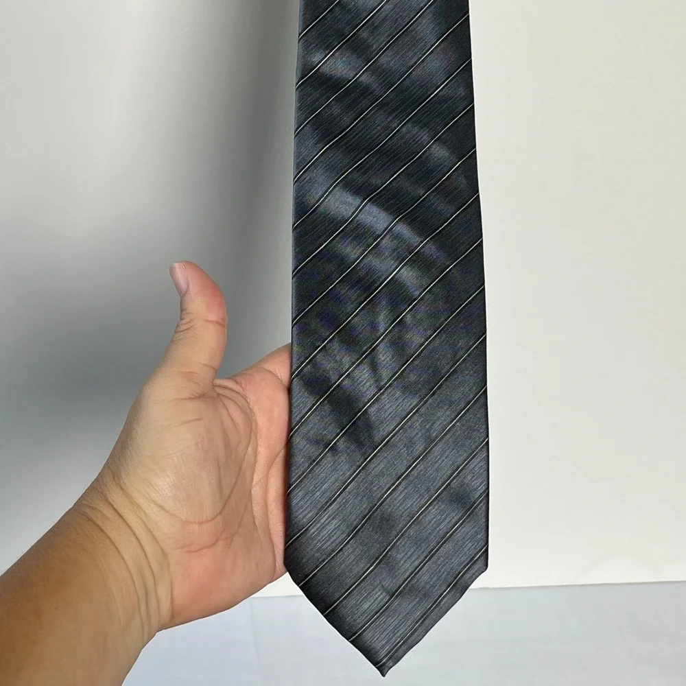 Armani‎ Collezioni Tie Gray Striped Silk Linen Blend Made in Italy Sateen Finish
